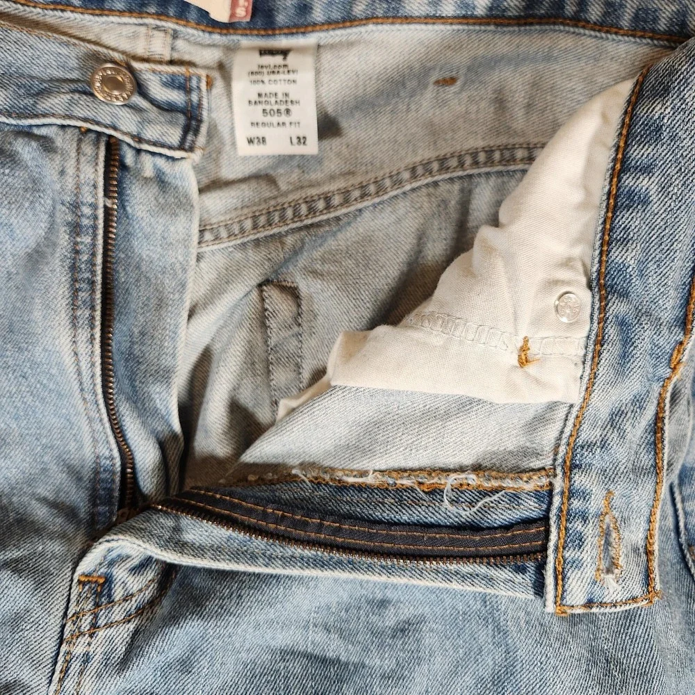 Levi's 505 Jeans Men's 36X33 (Tag 38X32) Blue‎ Denim Regular Fit
